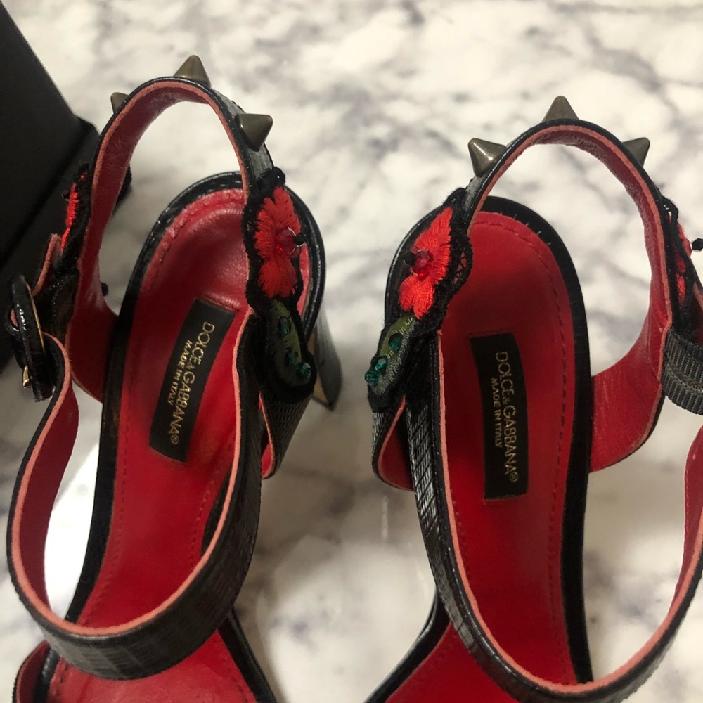 Dolce & Gabbana Embossed Leather Heels - Picture 15 of 16
